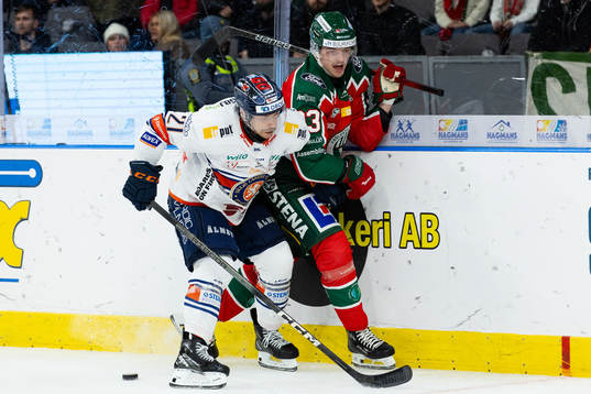 Växjös Brian Cooper och Frölundas Linus Högberg