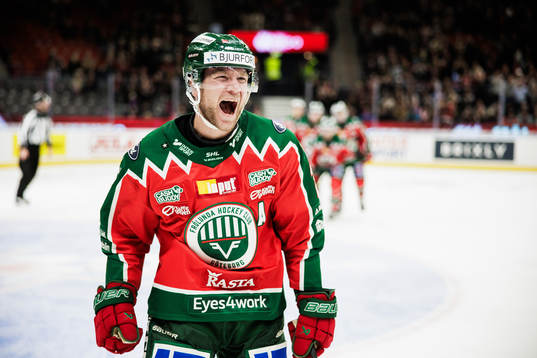 Frölundas Christian Folin jublar