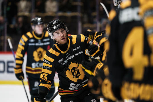 Skellefteås Filip Sandberg jublar