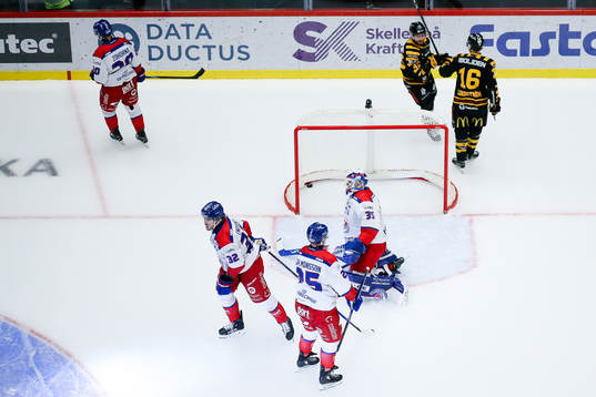 Skellefteås Filip Sandberg jublar