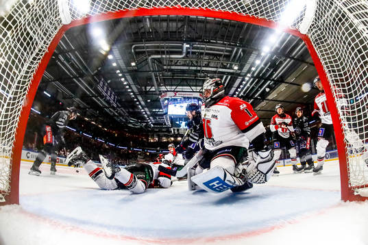 Örebros målvakt Jhonas Enroth