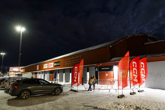 Exteriör vy av Gränby ishall