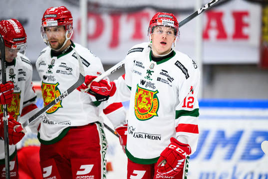 Moras Filip Björkman jublar