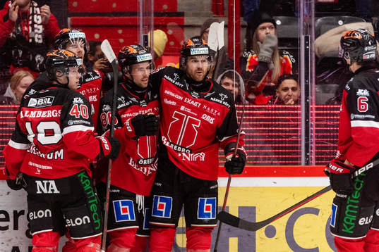 Örebros Mathias Bromé jublar