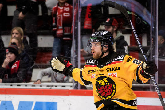 Luleås Brendan Shinnimin jublar