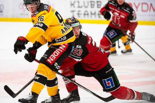Luleås Pontus Andreasson och Örebros Christopher