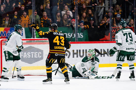 Skellefteås Filip Sandberg jublar