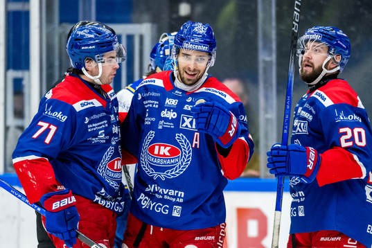 Oskarshamns Ahti Oksanen jublar