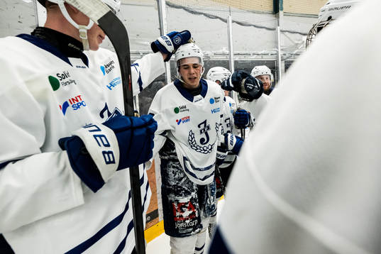 Jonstorps David Filén jublar