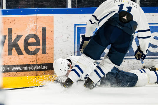 Jonstorps David Filén jublar