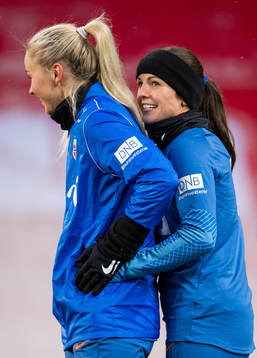 Anna Langås Jøsendal and Tuva Hansen of the Norwegian women's national football team