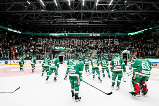 Rögles spelare jublar