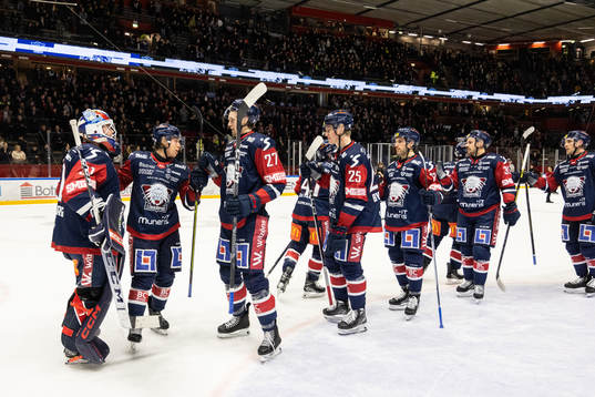 Linköpings spelare jublar