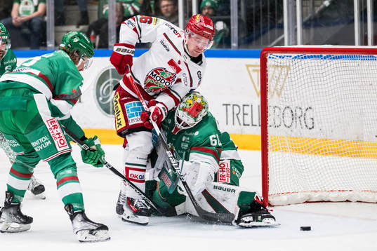 Rögles målvakt Petr Kvaca och MoDos Sebastian Ohlsson