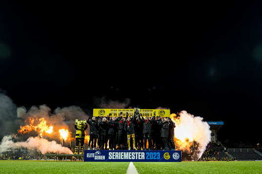 Players of Bodø/Glimt celebrates with the trophy