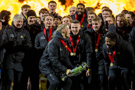 Players of Bodø/Glimt celebrates with the trophy