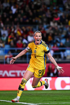 Kosovare Asllani of Sweden celebrates the 1-2 goal