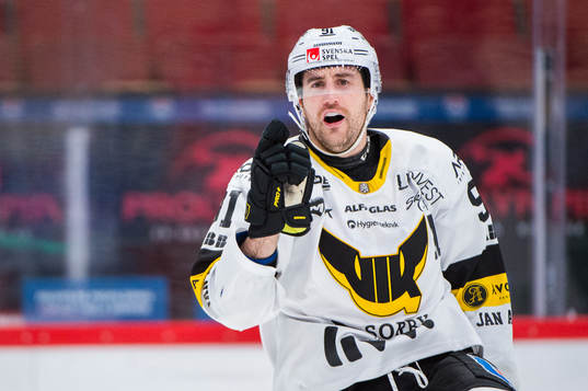 Västerås Nicholas Hutchison jublar