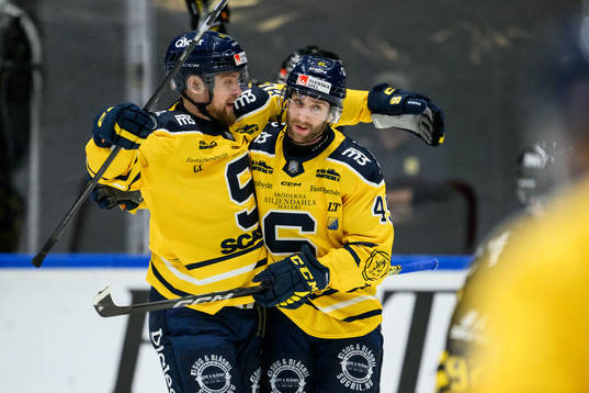 Södertälje SKs Sebastian Dyk jublar