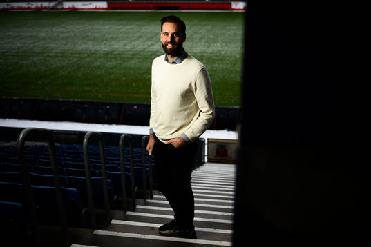 Mikael Dahlberg, sportsligt ansvarig i Helsingborg poserar för ett porträtt den 6 december 2023 i Helsingborg. 