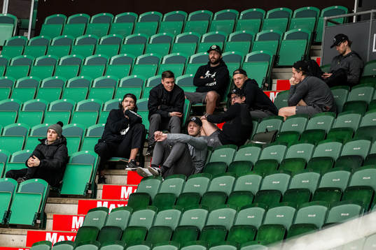 Dennis Everberg , Riley Sheen, Samuel Jonsson, Johannes