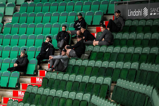 Dennis Everberg , Riley Sheen, Samuel Jonsson, Johannes