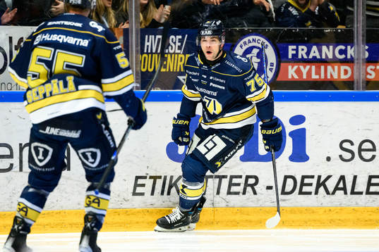 HV 71s Radan Lenc jublar