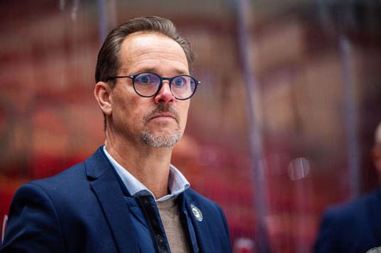 HV71s assisterande tränare Peter Hammarström