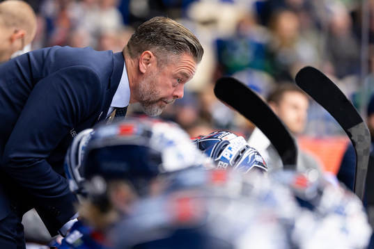 Växjös assisterande tränare Fredrik Hellgren