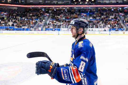 Växjös Zachary Giuttari jublar