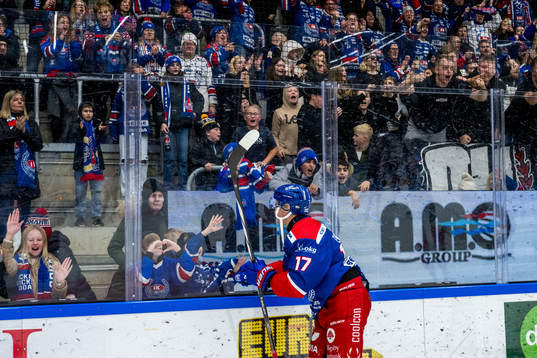 Oskarshamns Jonas Engström jublar