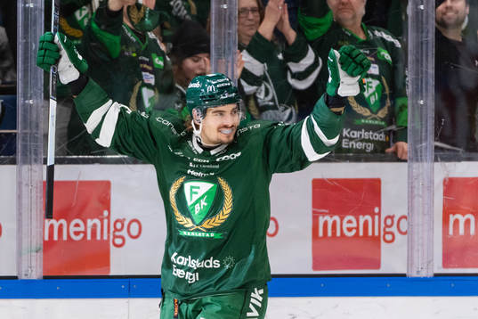 Färjestads David Tomasek jublar