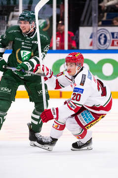 Färjestads Carl Dahlström och MoDos Logan Hutsko