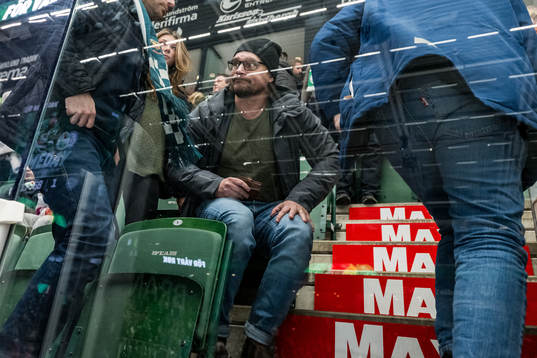 Leksands tränare Björn Hellkvist på läktarplats