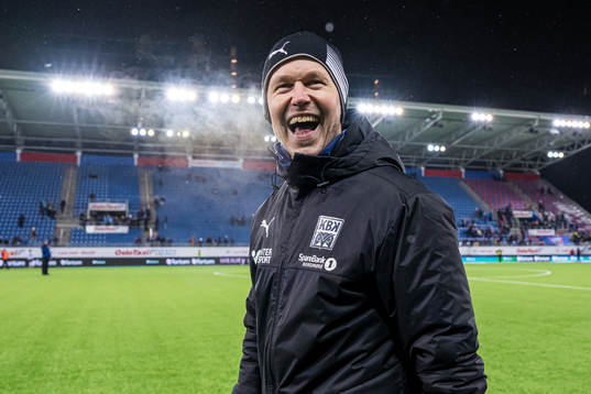 Amund Skiri, head coach of Kristiansund, celebrates