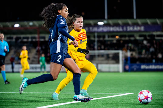 Isabella Obaze of FC Rosengård and Claudia Pina of