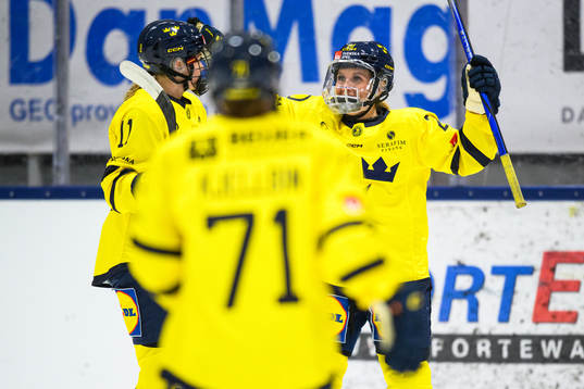 Sveriges Celine Tedenby jublar