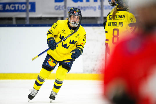 Sveriges Celine Tedenby jublar