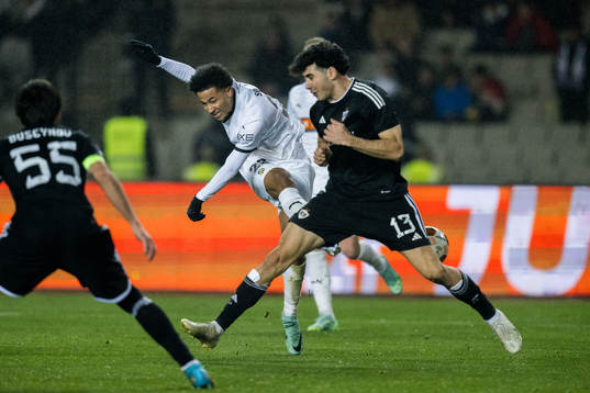 Momodou Lamin Sonko of Häcken and Bahlul Mustafazade of