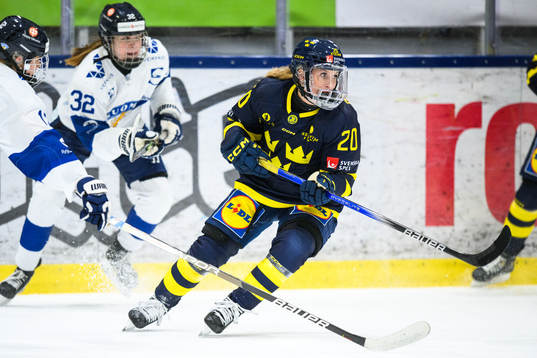 Finlands Emilia Vesa och Sveriges Celine Tedenby