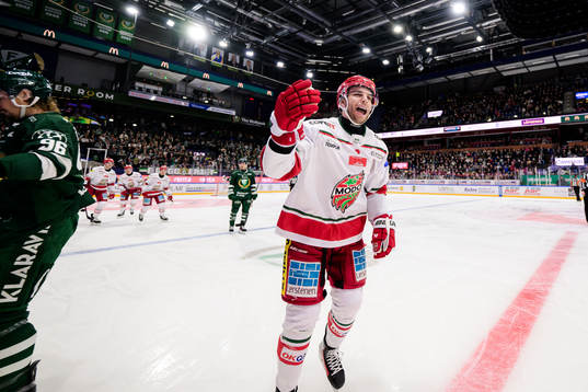 MoDos Josh Dickinson jublar