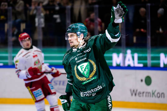 Färjestads David Tomasek jublar