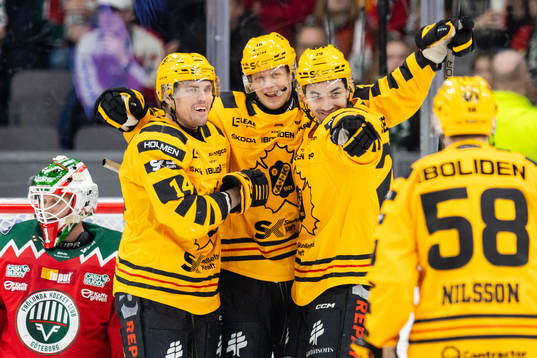 Skellefteås Linus Lindström , Andreas Johnson och Dylan