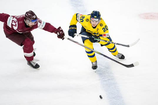 Kevins Stradnieks of Latvia and Liam Öhgren of Sweden