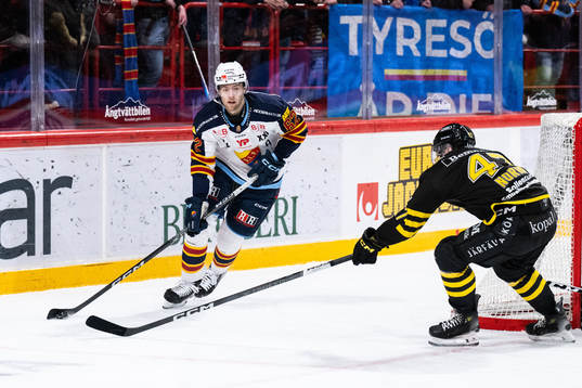 Djurgårdens Wiktor Nilsson och AIKs Eric Norin