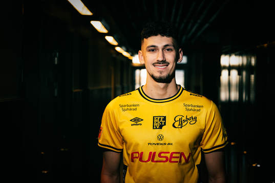 Elfsborgs nyförvärv Dion Krasniqi poserar för fotografering den 27 december 2023 i Borås. 