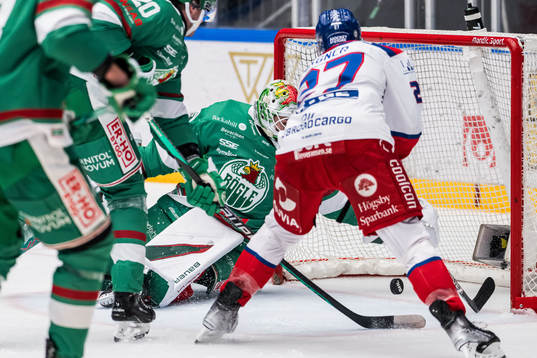 Rögles målvakt Petr Kvaca Släpper in 1-1