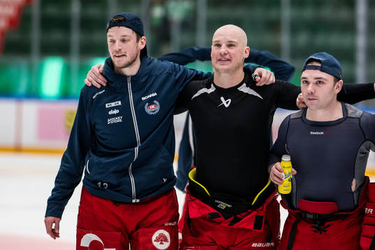 <oo13 och Jonas Engström  jublar