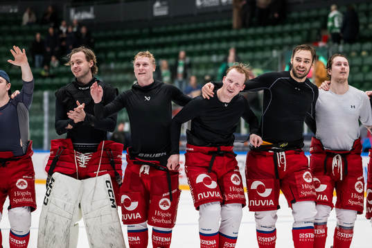 Oskarshamns spelarna jublar