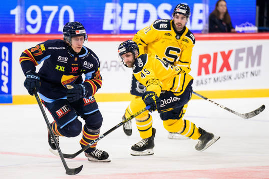 Djurgårdens John Norman och Södertäljes Sebastian Dyk